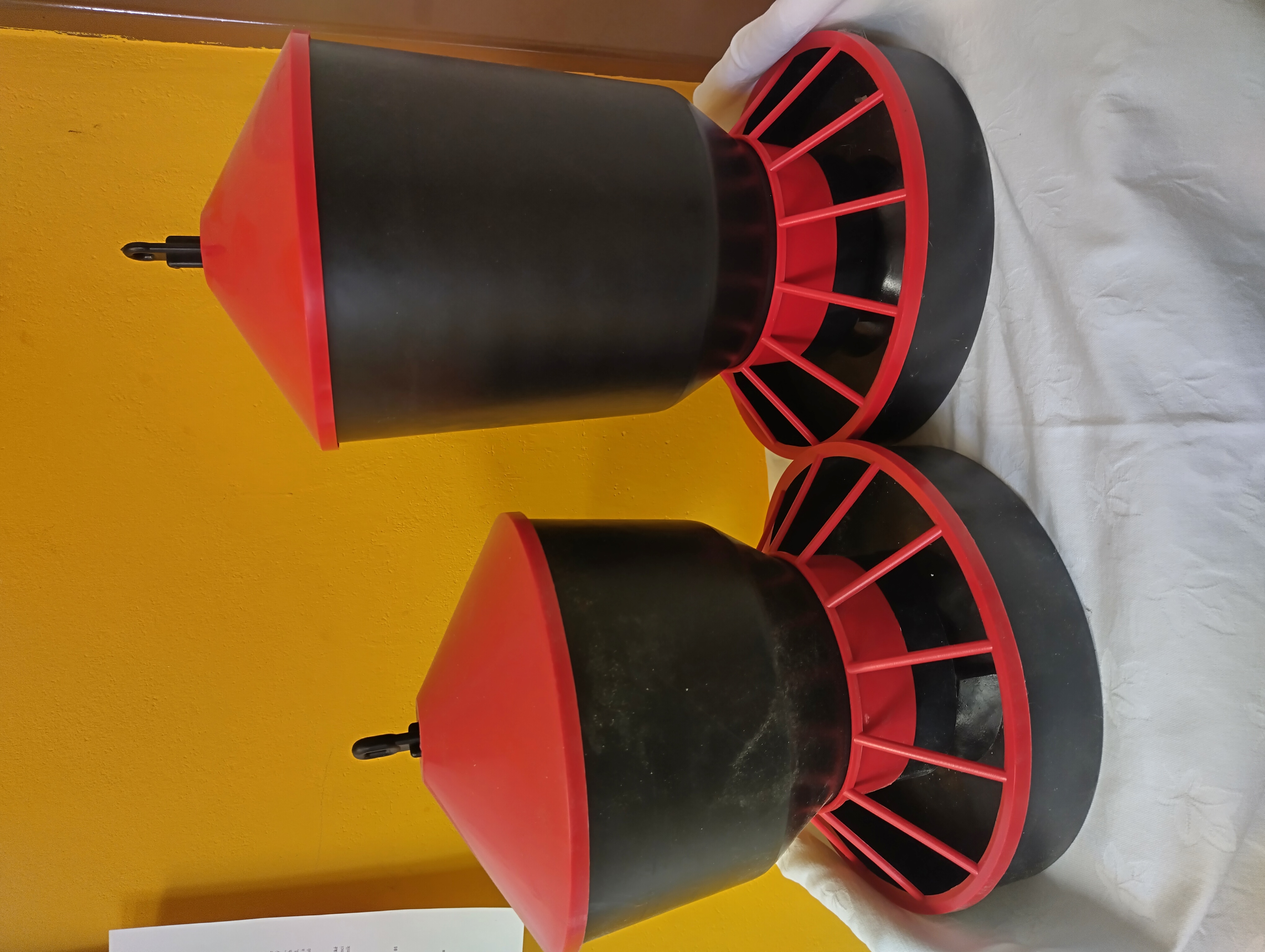 KRMÍTKO 10KG NEBO 6KG